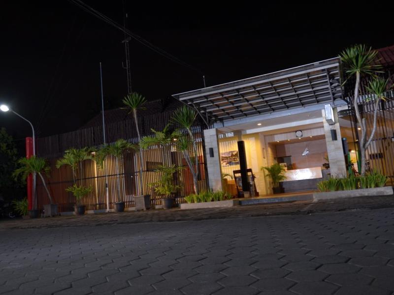 Oyo 743 Garden Guesthouse Maguwo Exterior foto