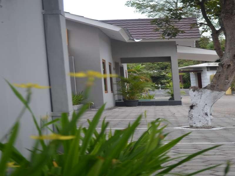 Oyo 743 Garden Guesthouse Maguwo Exterior foto
