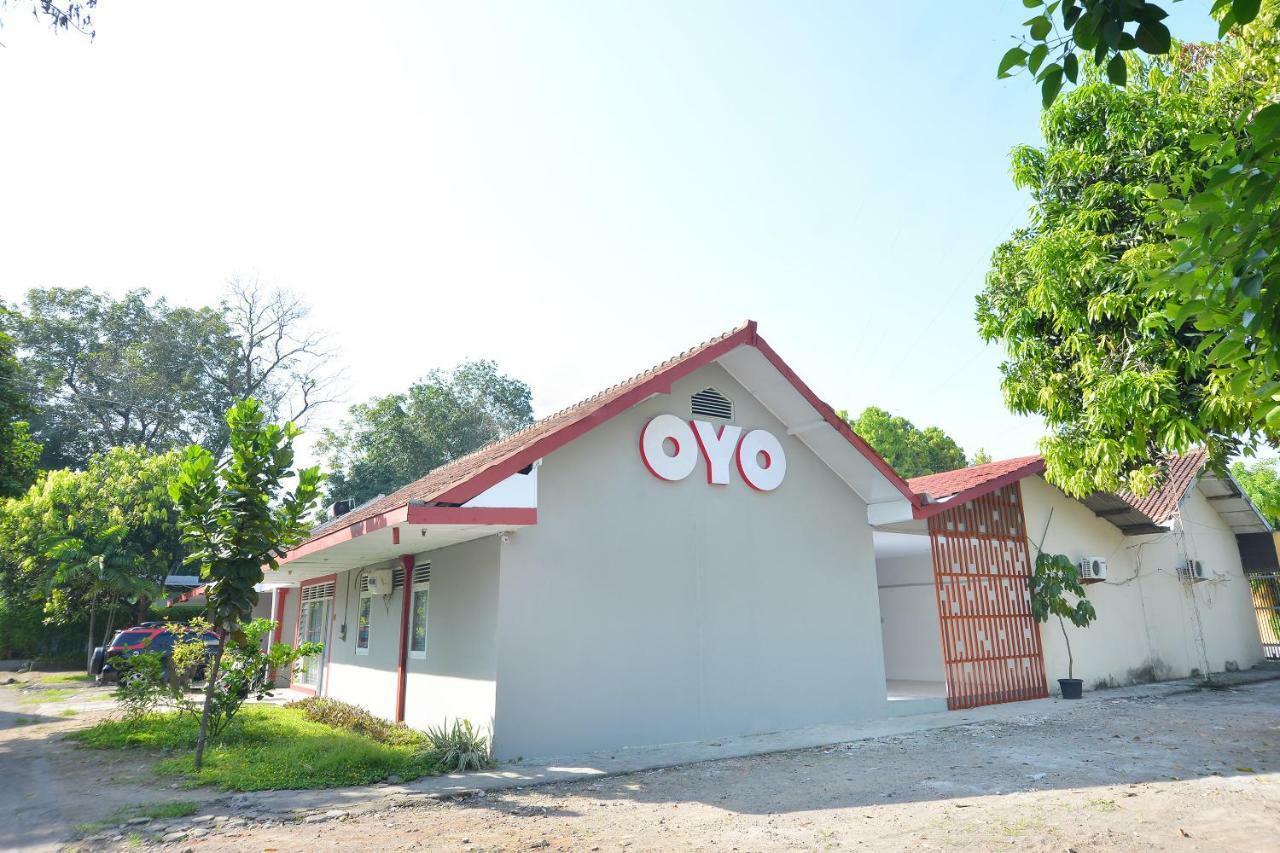 Oyo 743 Garden Guesthouse Maguwo Exterior foto