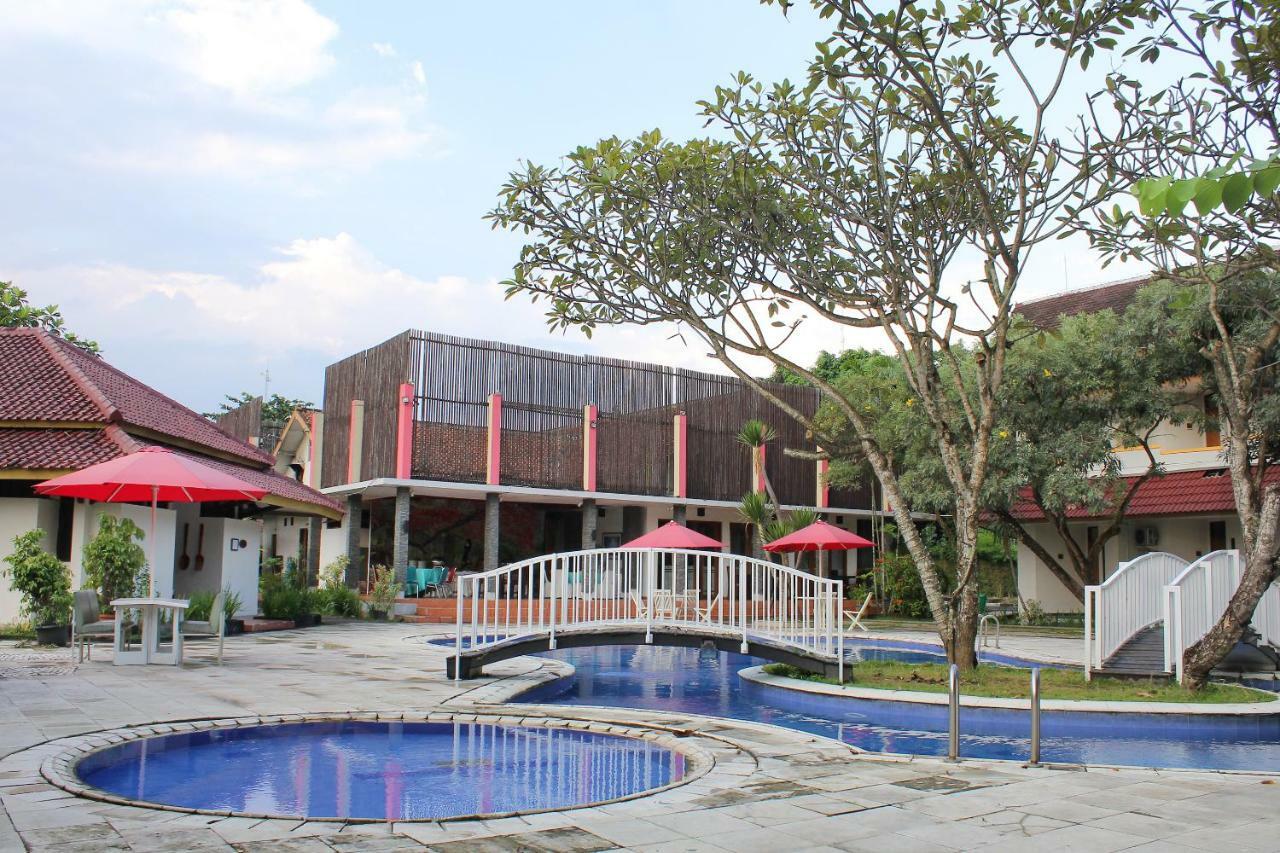 Oyo 743 Garden Guesthouse Maguwo Exterior foto